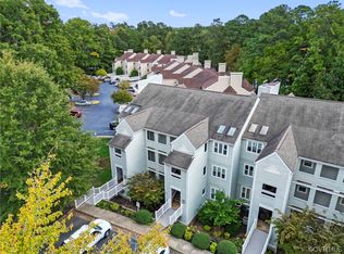 302 Water Pointe Ln, Midlothian, VA 23112