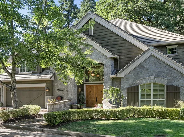 4027 Canal Woods Ct, Lake Oswego, OR 97034