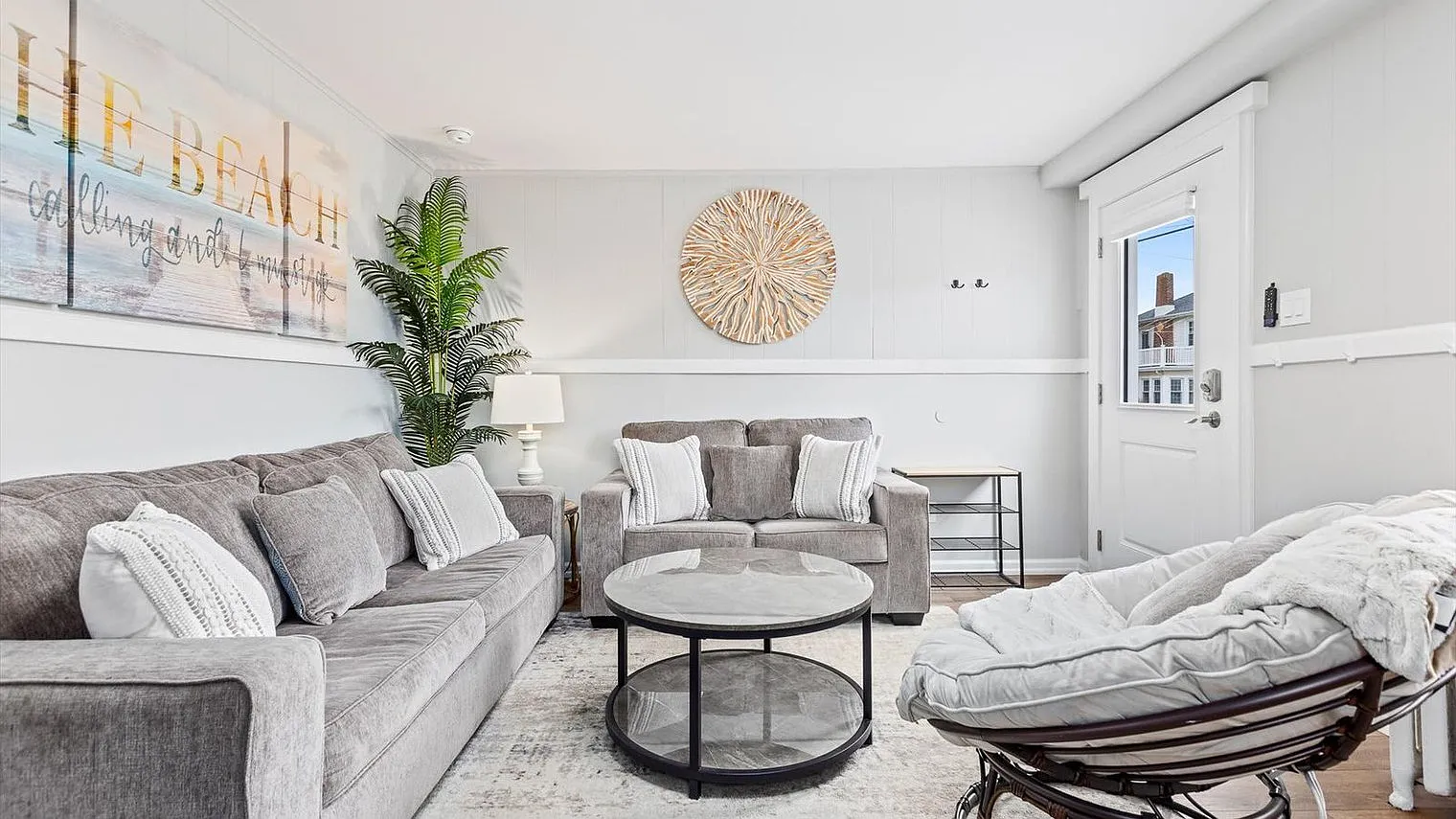 2 bed, 2.0 bath, 893 sqft, $3,834 — Photo 1