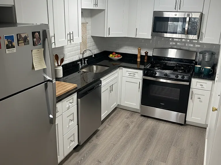 Pondsview Apartments — Photo 47