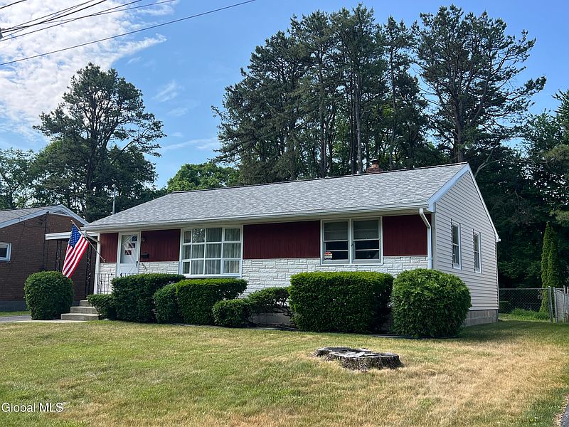 2nd image of 2932 Gibson Street