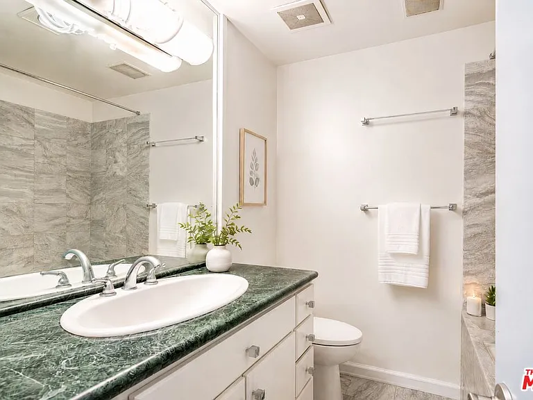 10751 Wilshire Blvd #1206 — Photo 7