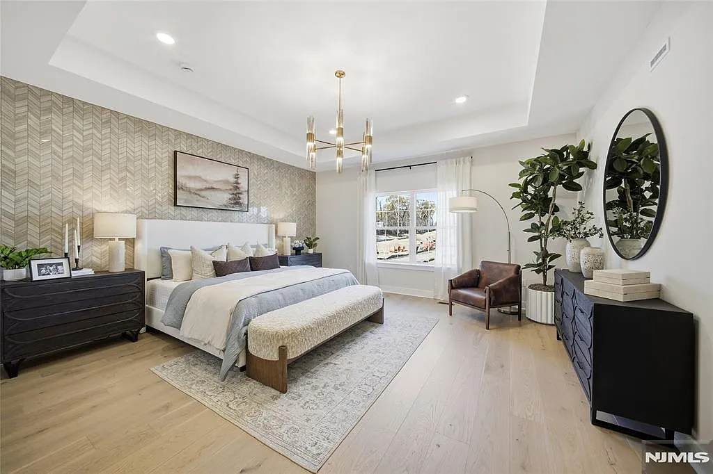 12 Belmont Pl photo 1