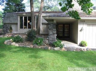 7129 Shannon Dr, Edina, MN 55439