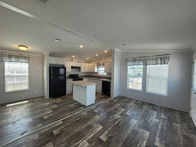 1st image of 4125 Park St N #109