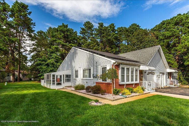 1st image of 4A Elmwood Ct #52