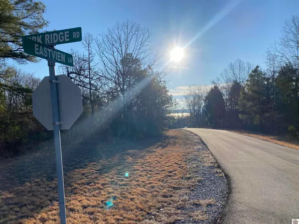 84 Eastview Ln, Murray, KY 42071