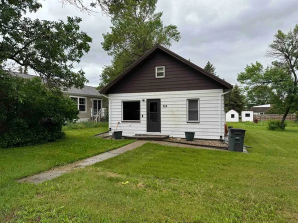 208 Robertson St, Lignite, ND 58752