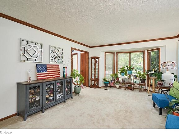 5th image of 10613 Tudor Cir