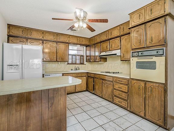 4th image of 924 Terry Rd