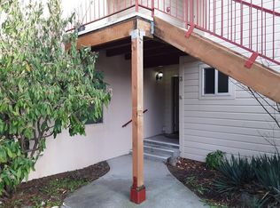 824 Grant St APT 3, Port Townsend, WA 98368