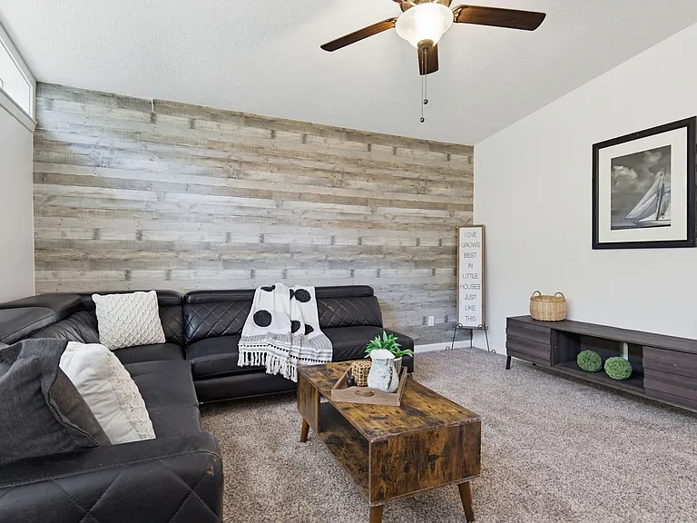 908 Rock Creek Ave — Photo 11