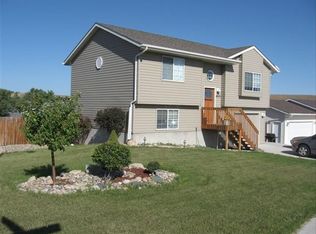 4203 Three Rivers Dr, Rapid City, SD 57701