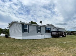 61 69th St E, Williston, ND 58801