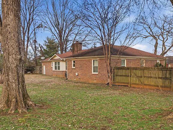 5th image of 1447 Brinkley Rd