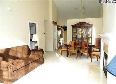 2nd image of 2677 Edgebrook Xing