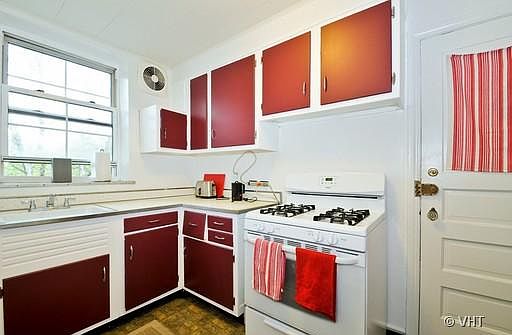 4th image of 2201 W Morse Ave Unit 3N