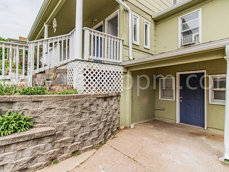 4824 Webster St — Photo 2