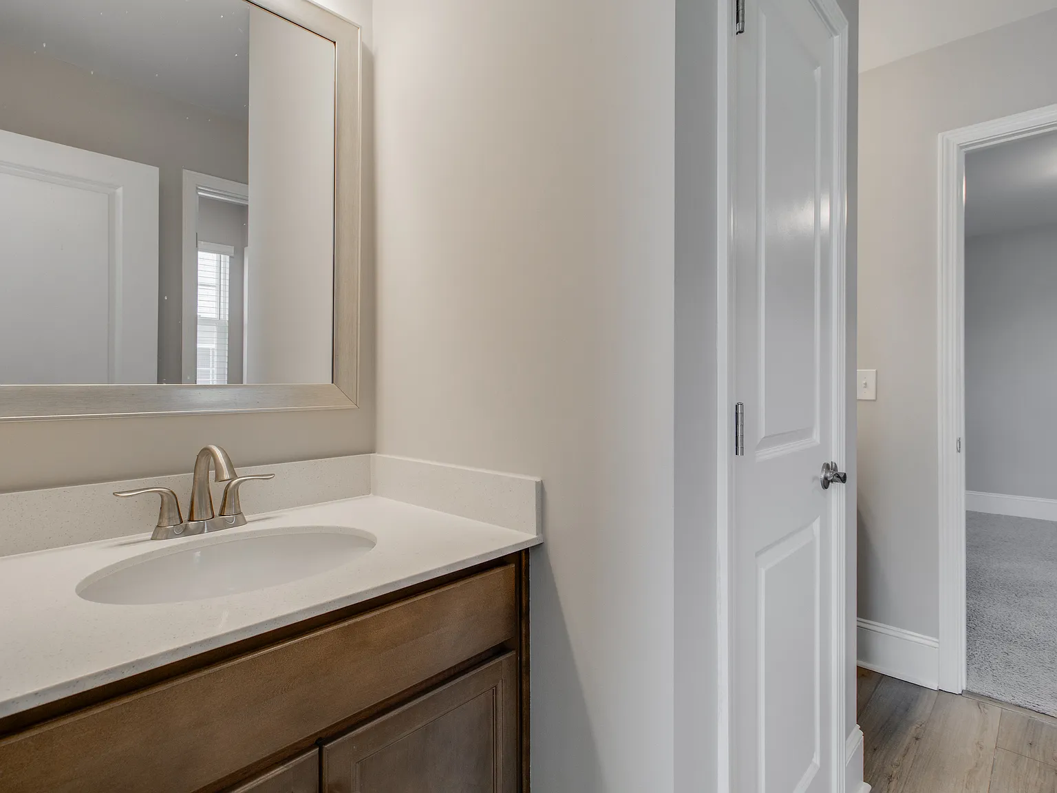 5 bed, 3658 sqft, $3,200 — Photo 2