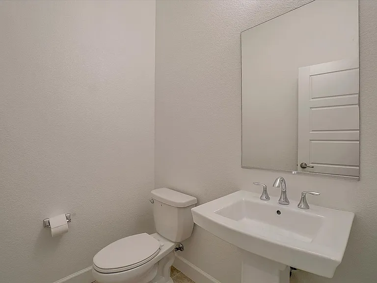5937 Lakestone Dr — Photo 42