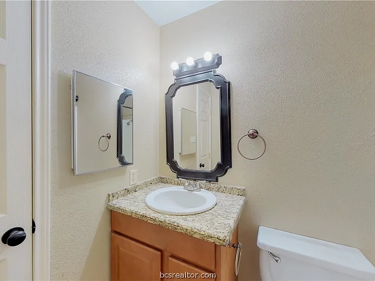 904 University Oaks Blvd #80 — Photo 20