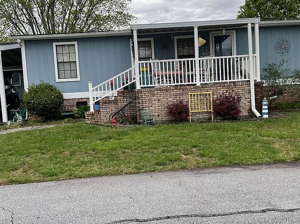 302 Meadowbrook Ct