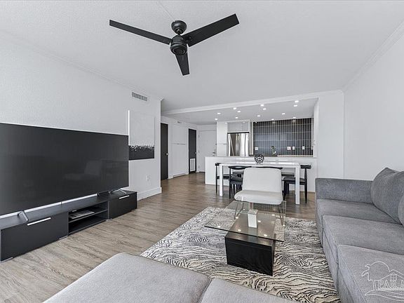 5th image of 330 Fort Pickens Rd APT 8B
