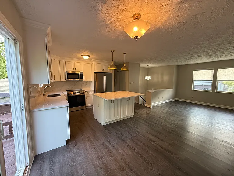 2136 Jeffey Dr — Photo 12