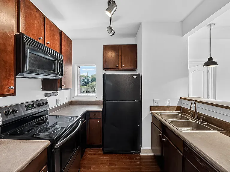 1901 Crossing Pl #1302