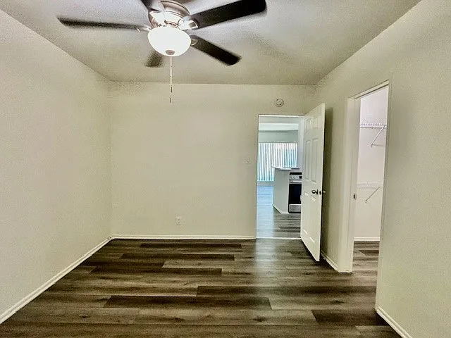 1835 W Crestwood Ln #H10 — Photo 18