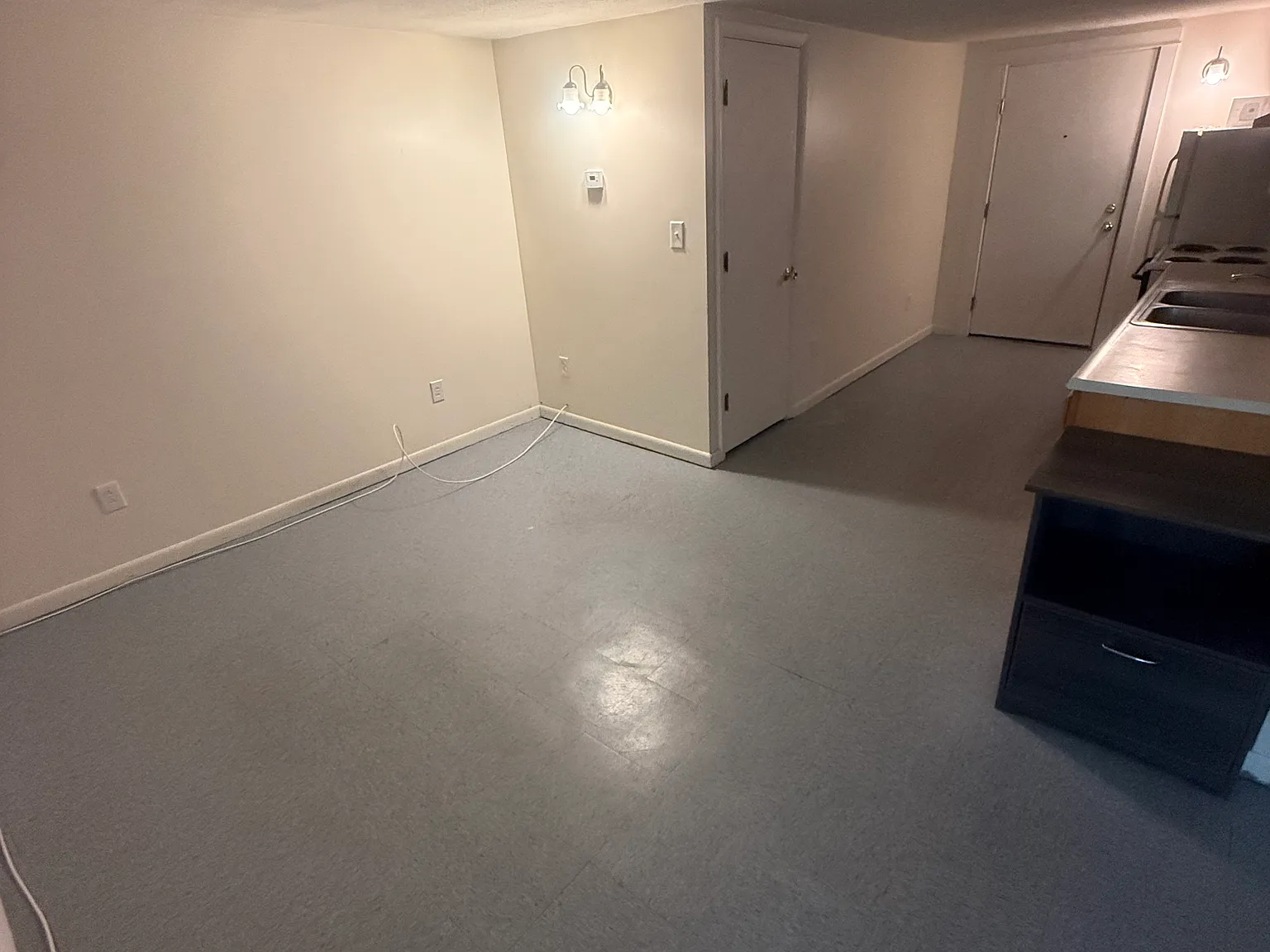 2 bed, 720 sqft, $1,250 — Photo 2