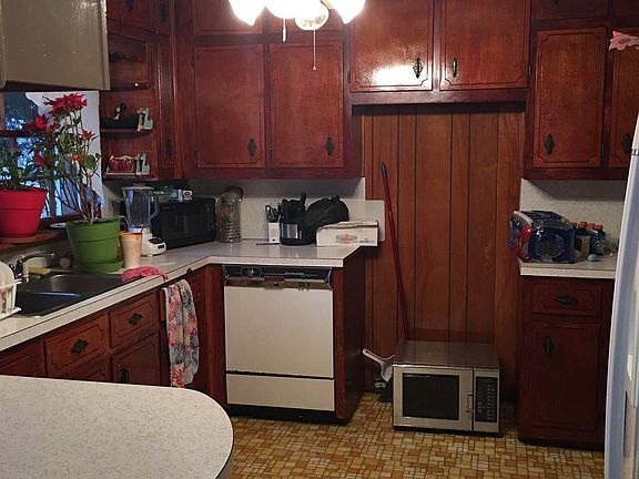 2nd image of 93 Dogwood Dr