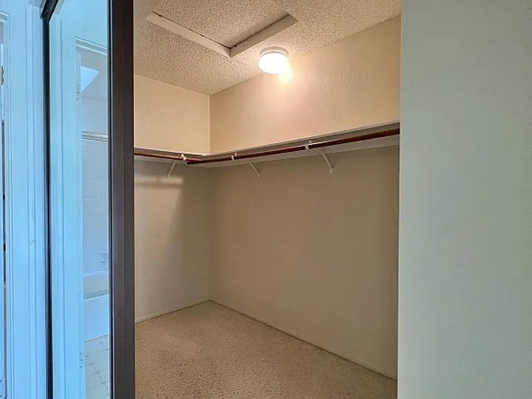 485 Trout Ct — Photo 16