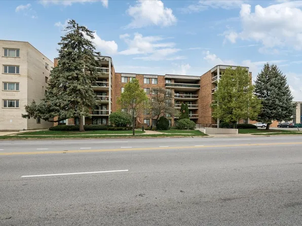 1020 N Harlem Ave APT 5C, River Forest, IL 60305