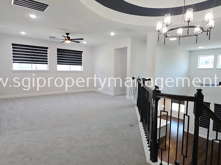 10870 Grayhead Dr — Photo 22