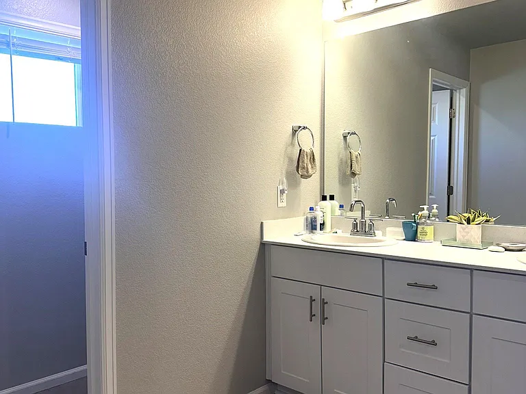 13943 Vispo Way — Photo 12