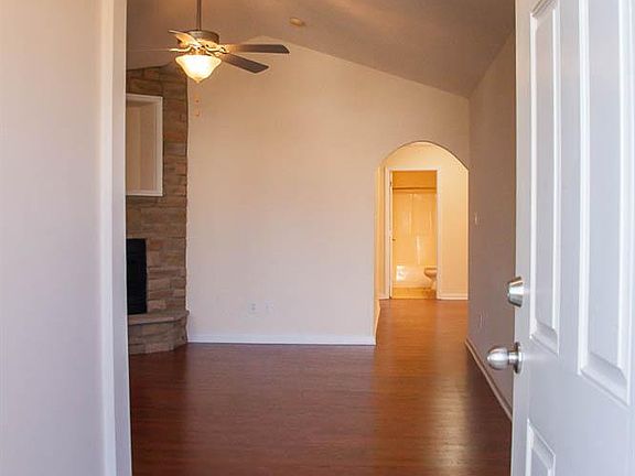 2nd image of 1081 Brick House Ln