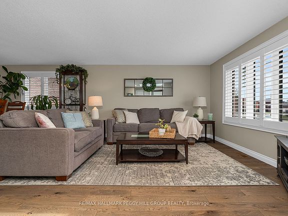4th image of 8 Holly Meadow Rd