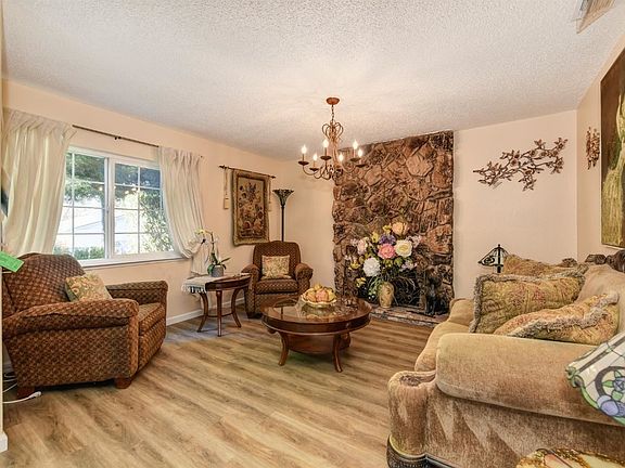 4th image of 8134 Robert Creek Ct