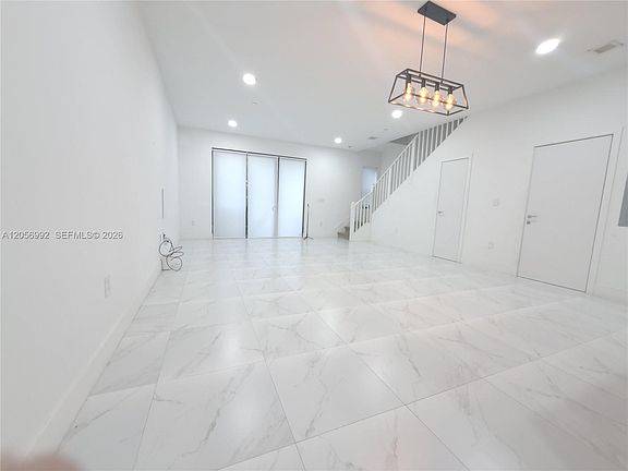 4th image of 6167 SW 36th Ct