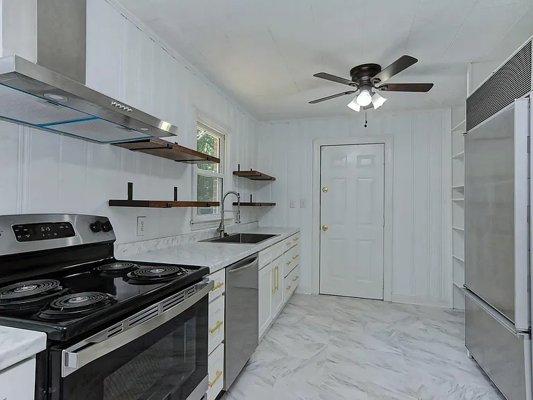 4329 Dinglewood Ave — Photo 30