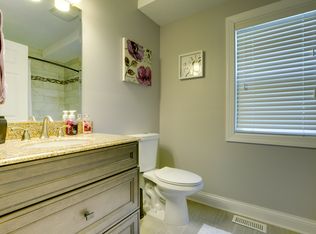 2429 Parkview Blvd, Golden Valley, MN 55422
