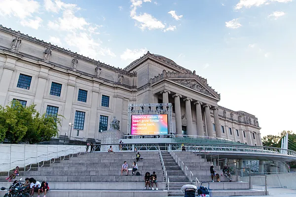 Rented by E Realty International Corp | media 8