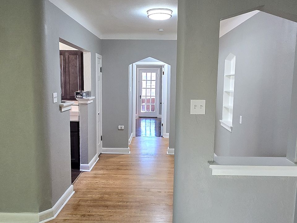 1st image of 6376 Bancroft Ave #2A