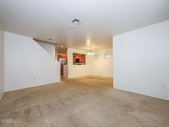 5th image of 6043 S Cedar Elm Ln