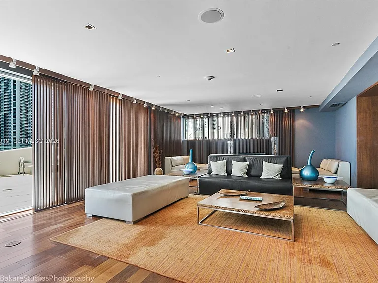 335 S Biscayne Blvd #802 — Photo 24