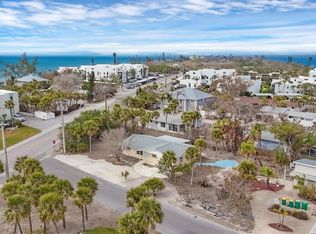 2825 N Beach Rd, Englewood, FL 34223