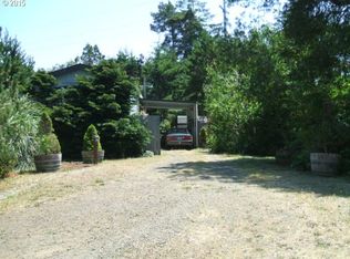 156 Outer Dr, Florence, OR 97439