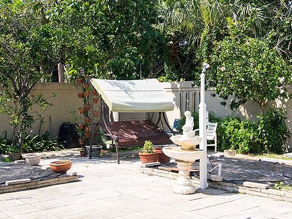 3rd image of 119 Sand Pine Dr