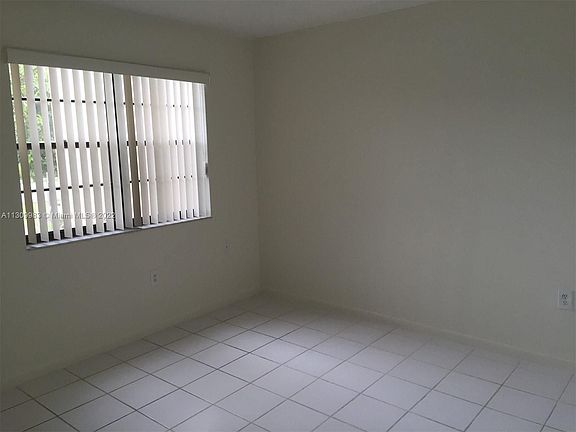 5th image of 10425 SW 112th Ave APT 226